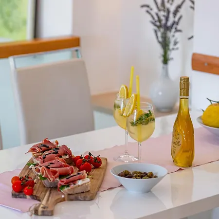 Guest house San Pietro 4*